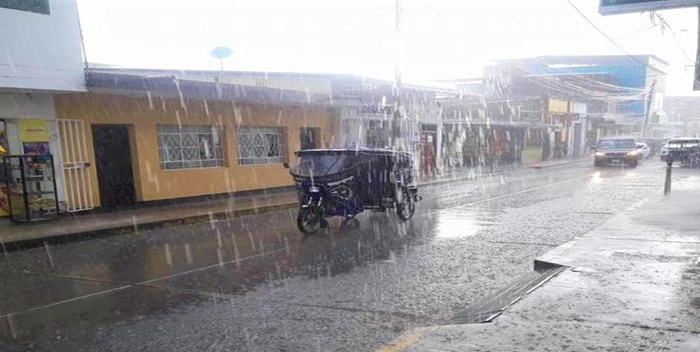Intensas lluvias dejan un muerto y 54 damnificados en Perú