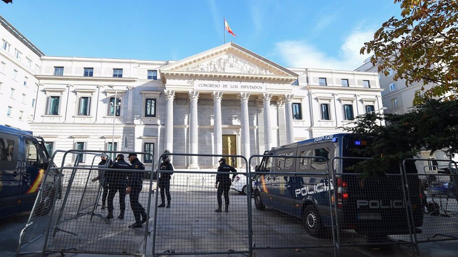 Más de 1.600 agentes para la seguridad en la investidura de Pedro Sánchez en España