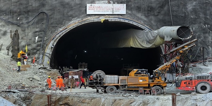 La «minería de ratonera» para rescatar a 41 obreros en India