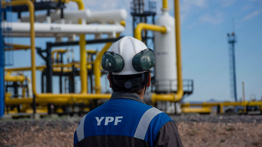 Milei ratifica su idea de privatizar la petrolera estatal YPF