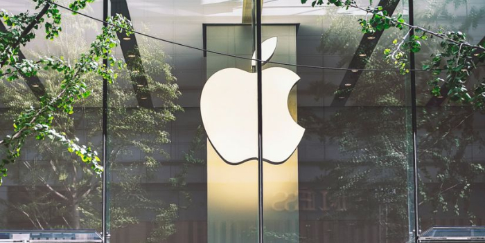 Bruselas abre una investigación a las tiendas de Apple y Google