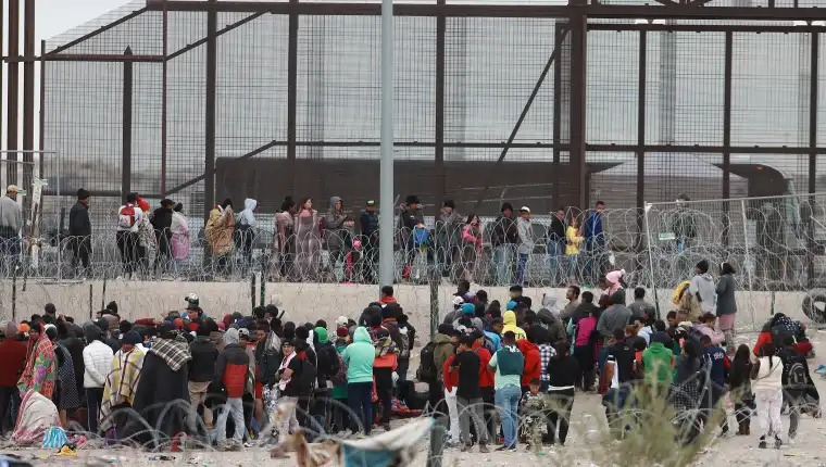Más de 2,2 millones de migrantes llegaron a la frontera de EE. UU. durante 2023