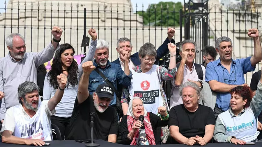 Gobierno argentino refuerza la seguridad y convocantes de la marcha cambian recorrido