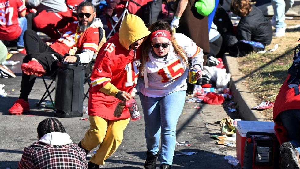 Un muerto y varios heridos deja celebración de Super Bowl en Kansas City