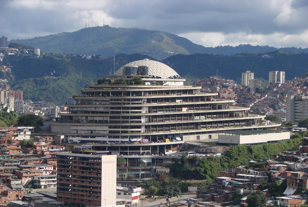 Inician obras para convertir el Helicoide en un espacio comunitario