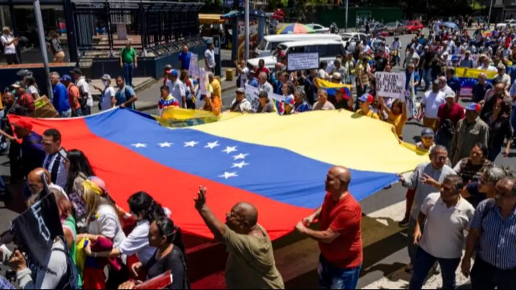 Doble convocatoria de marcha en Caracas este jueves
