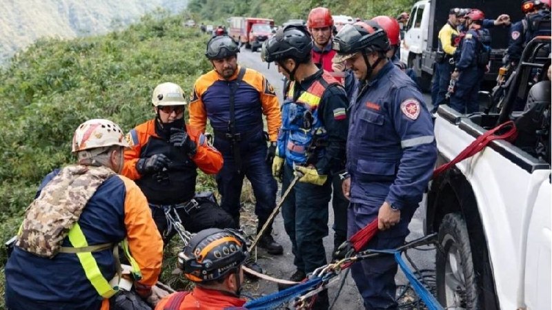 Aumenta a diez el número de víctimas fatales tras grave accidente en la vía Mérida-Barinas