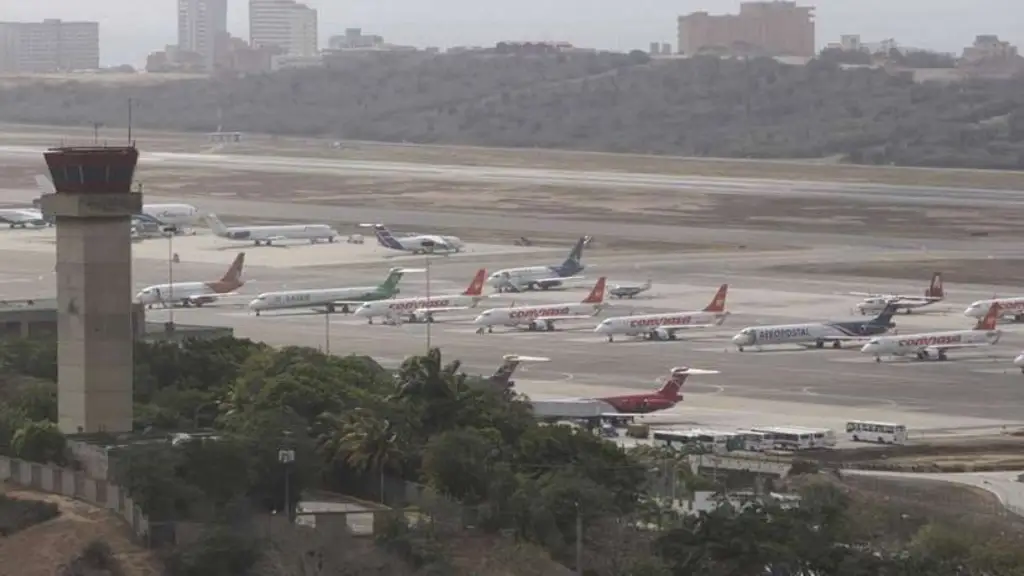 Regulan espacio aéreo y habilita cinco aeropuertos