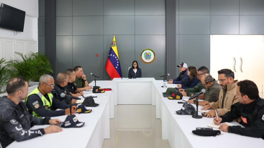 Gobierno garantiza el orden público en zonas de desastre con 14 mil efectivos
