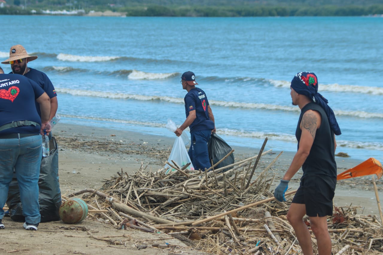 ‎Miranda | Municipio Brión recolecta seis toneladas de residuos en playas durante despliegue masivo de voluntariado