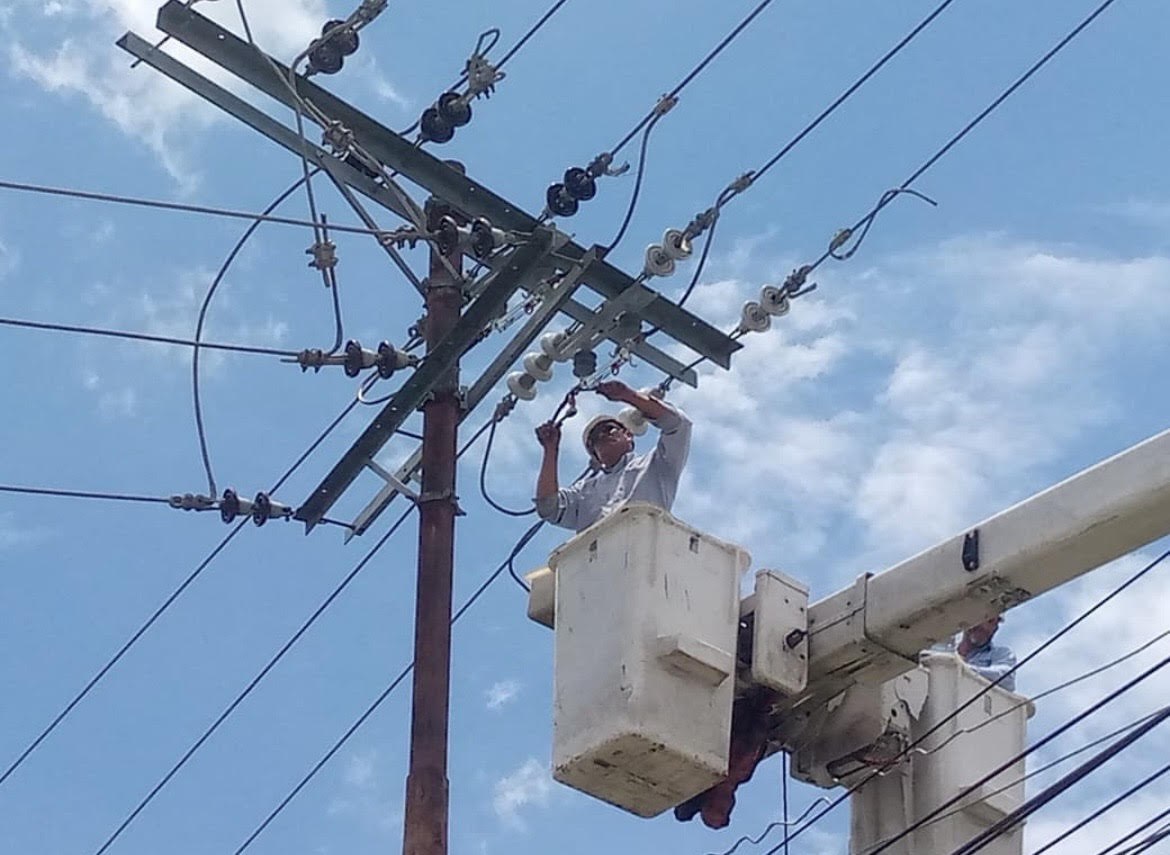 Demanda eléctrica en Venezuela se disparó a 16.424 MW y autoridades piden un freno en el consumo