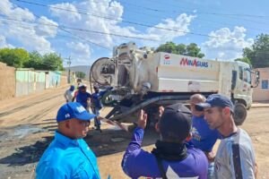 Hidroven despliega jornada de limpieza y mantenimiento de aguas servidas en sectores de Coro en beneficio de 1.530 familias