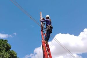 CORPOELEC amplía redes en baja tensión del circuito eléctrico Inos en la ciudad de Coro
