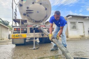 Hidroven atiende 7 frentes de aguas servidas en Zamora y Miranda y beneficia a 423 familias