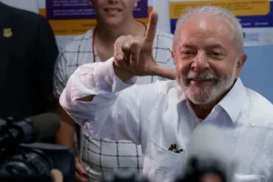 Lula da Silva es relegido presidente de Brasil con el 51,7%
