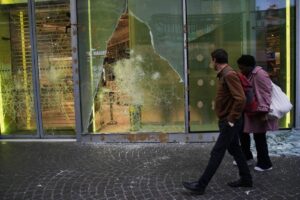 La cifra de saqueos que muestra la brutalidad de los disturbios en Francia