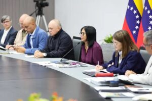 Presidenta Rodríguez encabeza reunión de trabajo con el gabinete ministerial y vicepresidentes sectoriales