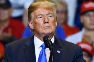 Trump afirma que Estados Unidos ha recibido un millón de barriles de petróleo de Venezuela