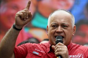 Diosdado Cabello niega persecuciones tras regreso de María Corina Machado