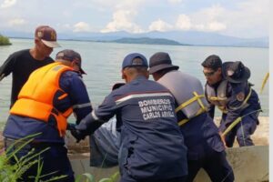 Hallan sin vida a niña desaparecida tras hundimiento de peñero en el lago de valencia