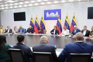 Delcy Rodríguez lanza plan de atención integral para adultos mayores