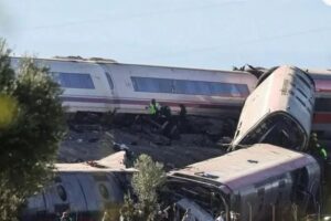 Tragedia en las vías: choque de trenes en España deja decenas de muertos